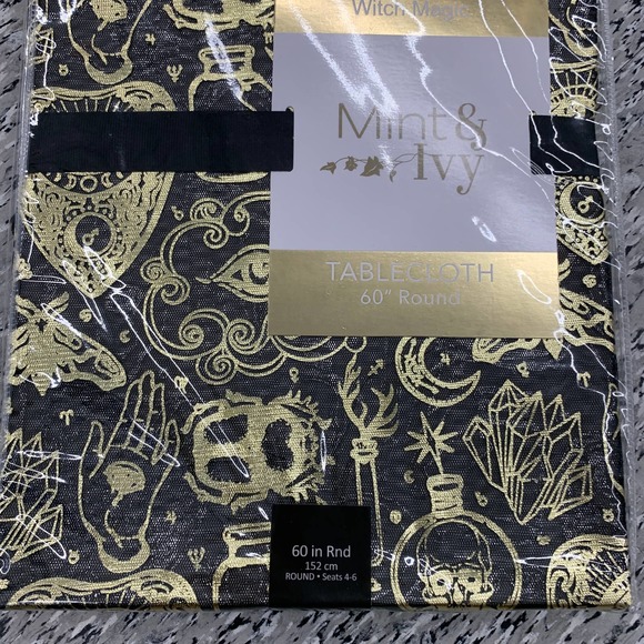 Halloween Spirit Mint & Ivy Metallic Witch Magic Palmistry 52 X 70 Tablecloth - Picture 5 of 6